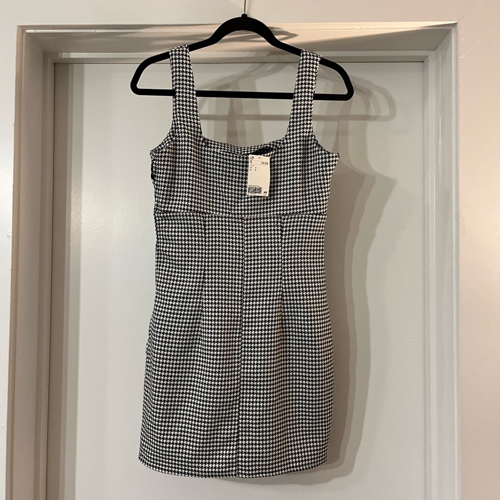H&M Houndstooth Dress - Picture 3 of 3